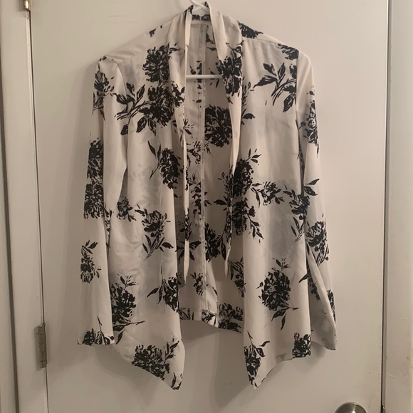 Lush Jackets & Blazers - DONATED!!! Soft and silky floral blazer